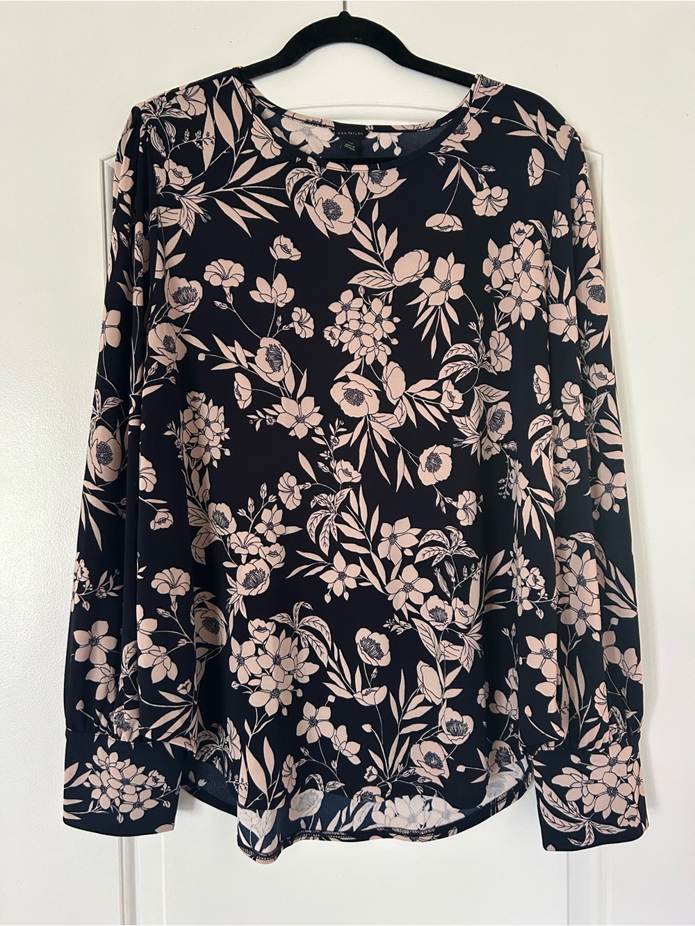 Ann Taylor Black Long-Sleeve Floral Top with Blush Print